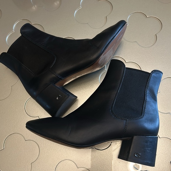 COACH Kinsley Bootie Size 6 Black Leather Heeled Ankle Boots - Picture 11 of 13
